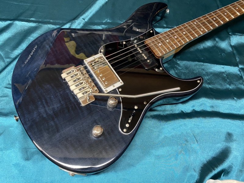画像2: YAMAHA / PACIFICA 611VFM TBL【中古品】ぼっち・ざ・ろっく！ 仕様 (2)