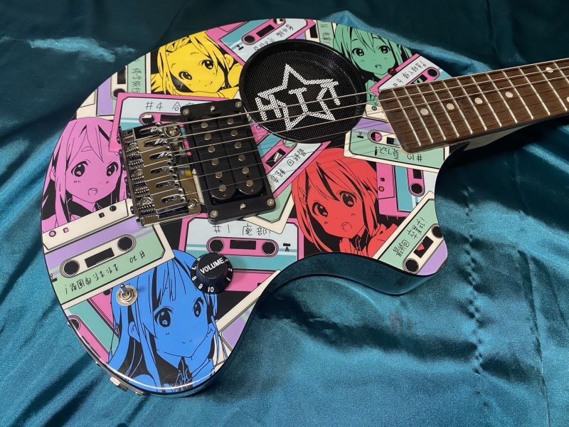 『寺田てら』コラボギター 株式会社ダイナ楽器 | 寺田てらコラボギター下記サイトにて予約