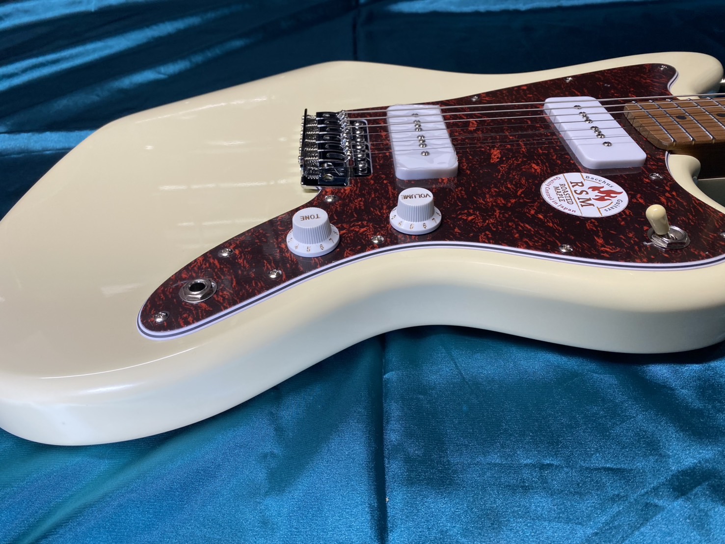 新品】Bacchus / BJM-1-RSM/M OWH - KALEIDO GUITAR ギター